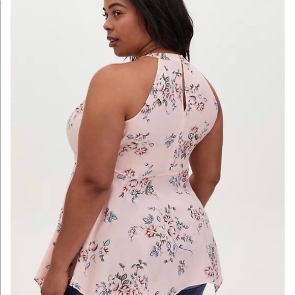 TORRID PINK FLORAL HIGH NECK HANDKERCHIEF TANK - Picture 5 of 8